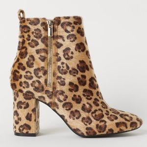 DIVIDED Leopard Print chunky block heel boot size 8.5